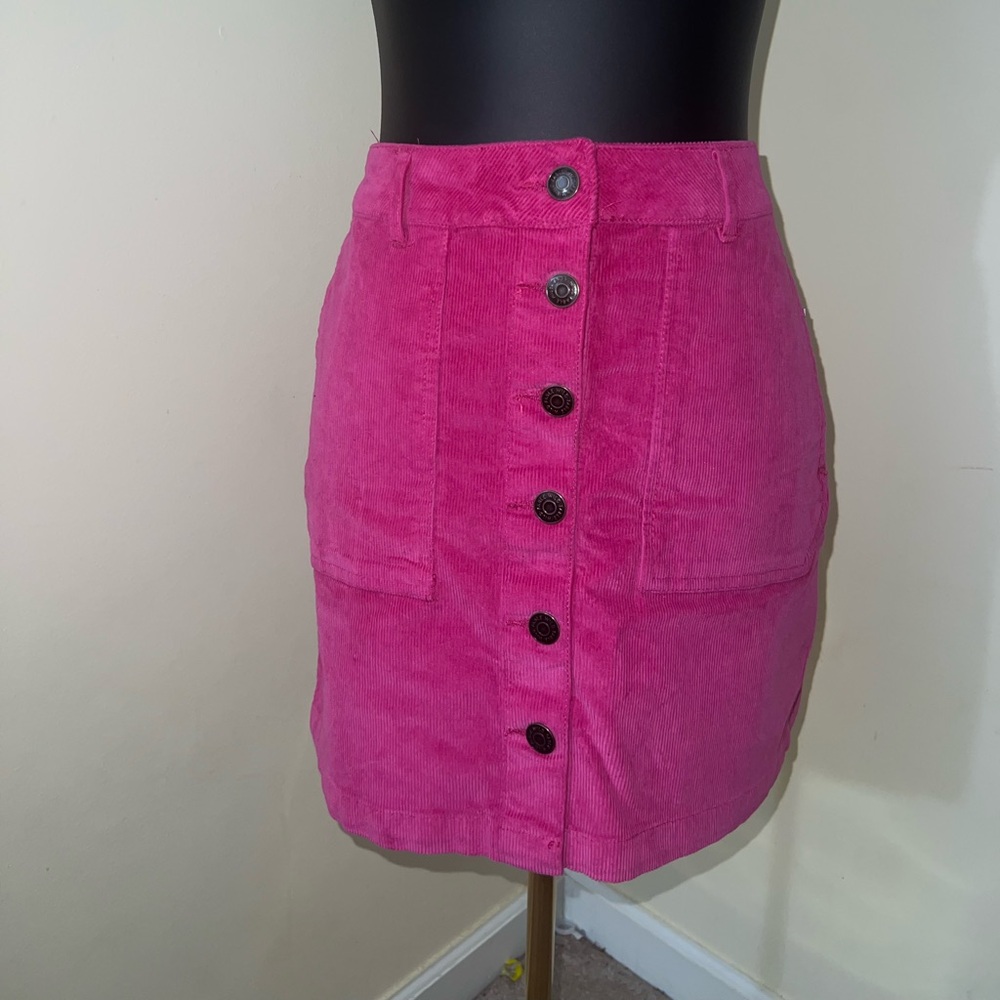 Fuchsia corduroy button front detail skirt. NWT.
